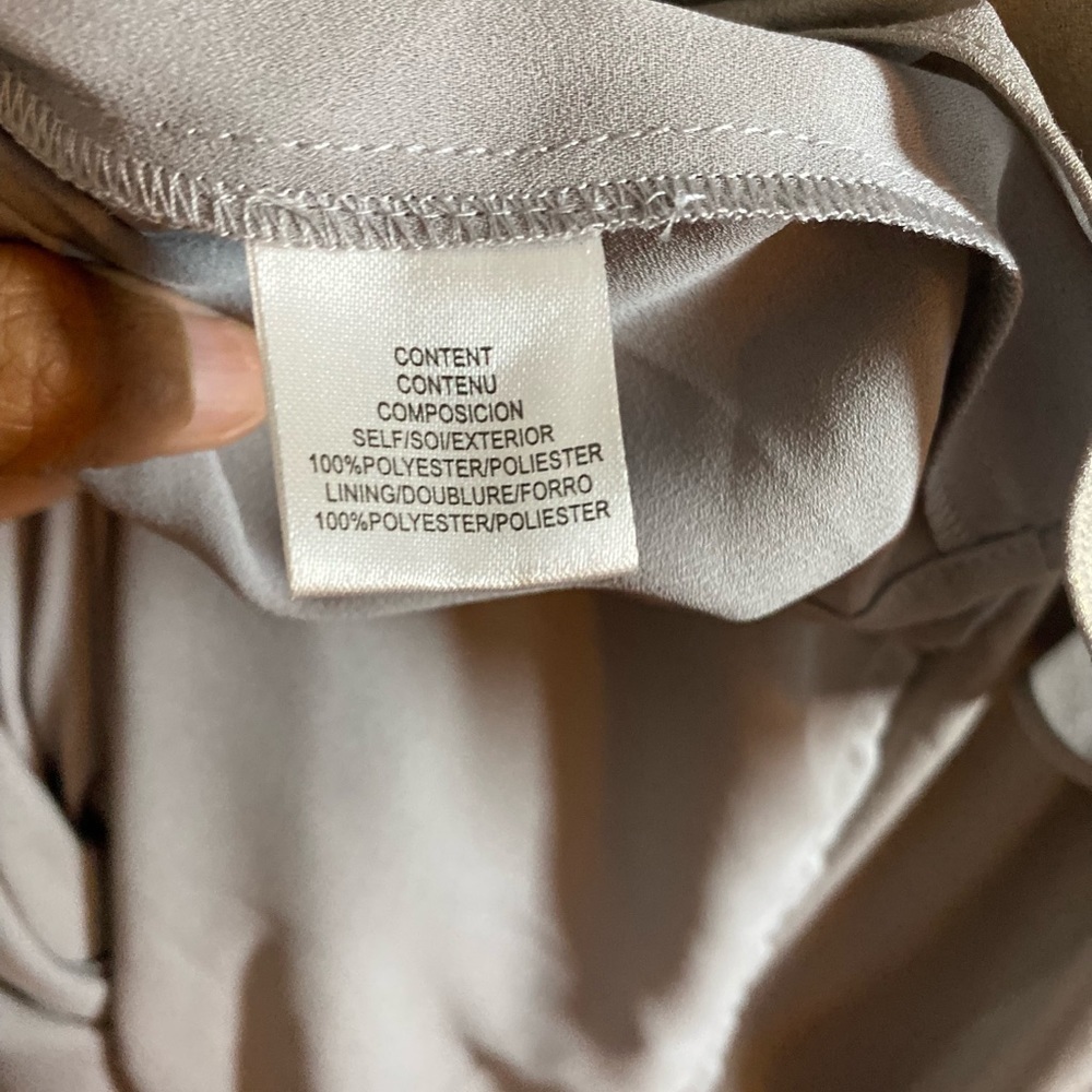 WAYF The Carolina Popover Gown In Platinum Shimmer - Picture 7 of 10